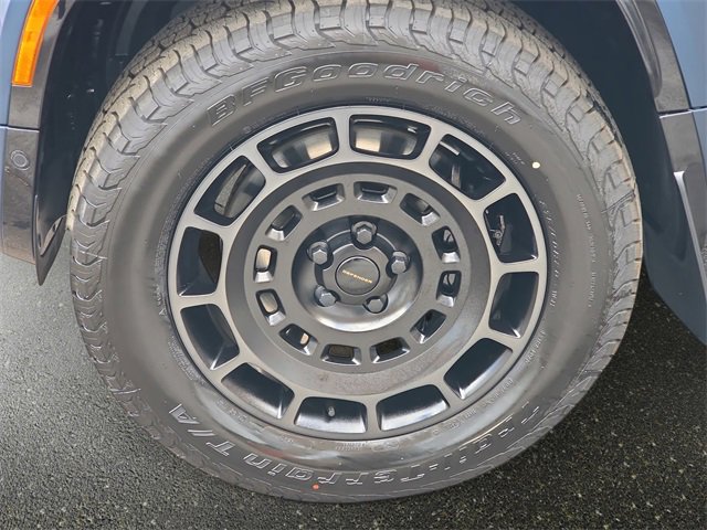 New 2026 Land Rover Defender 110 OCTA image 19