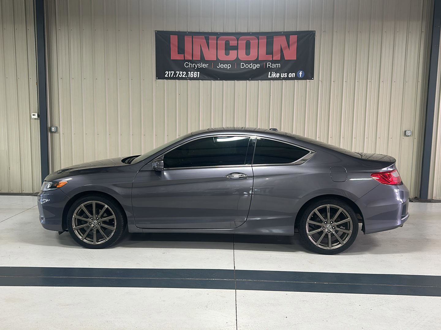 Used 2015 Honda Accord EX-L image 2