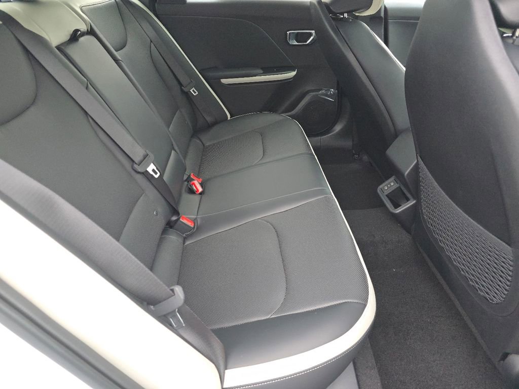 New 2025 Kia K4 GT-Line w/ GT-Line Premium Package image 19