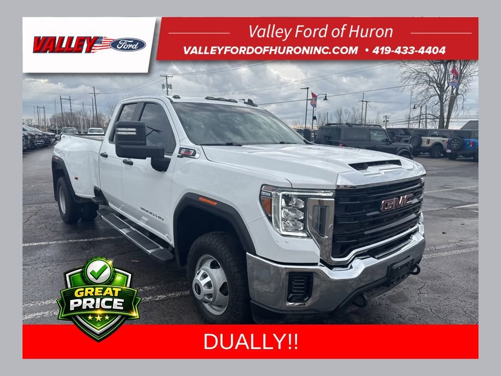 Used 2023 GMC Sierra 3500 Pro w/ Convenience Package image 1