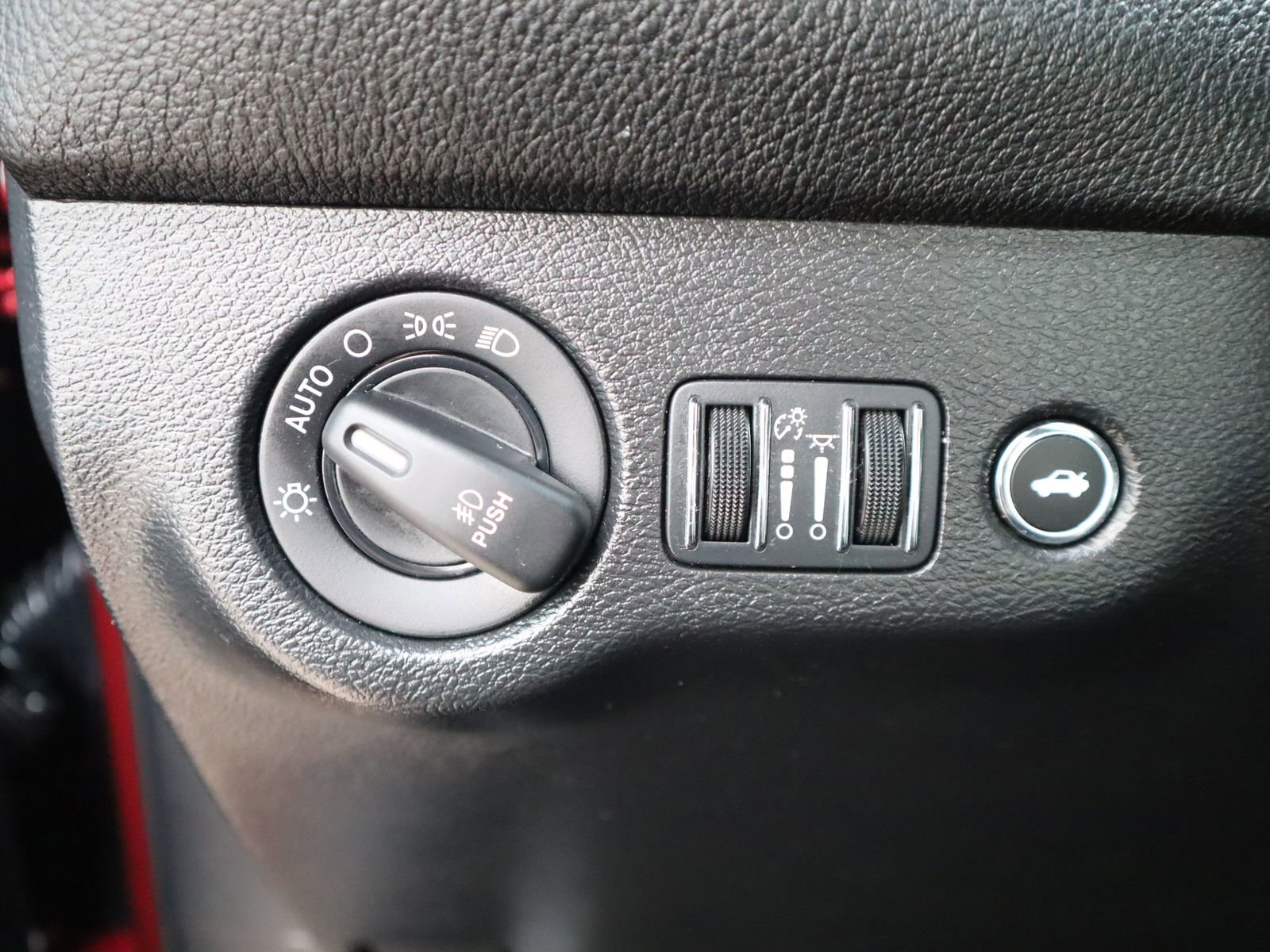 Used 2022 Dodge Challenger GT image 39