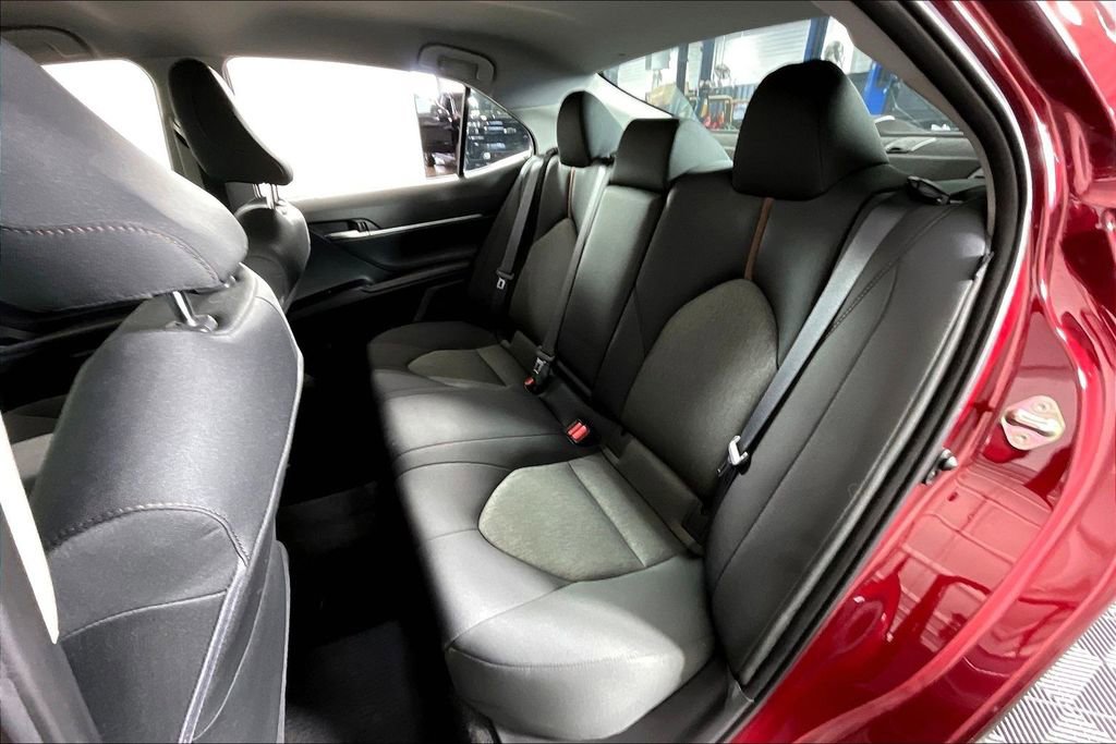 Used 2019 Toyota Camry LE image 35