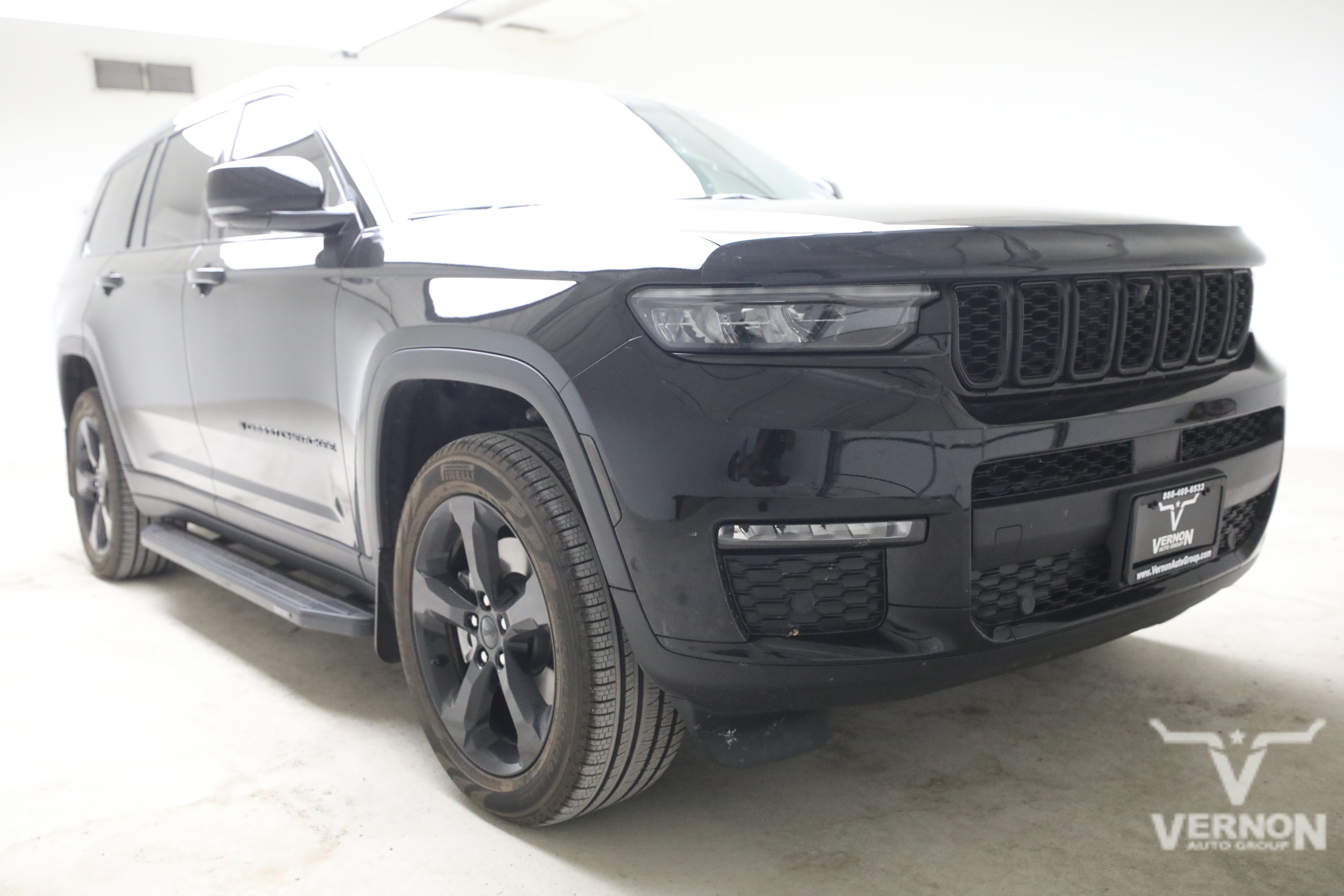 Used 2025 Jeep Grand Cherokee L Limited w/ Luxury Tech Group II AWD/4WD image 6