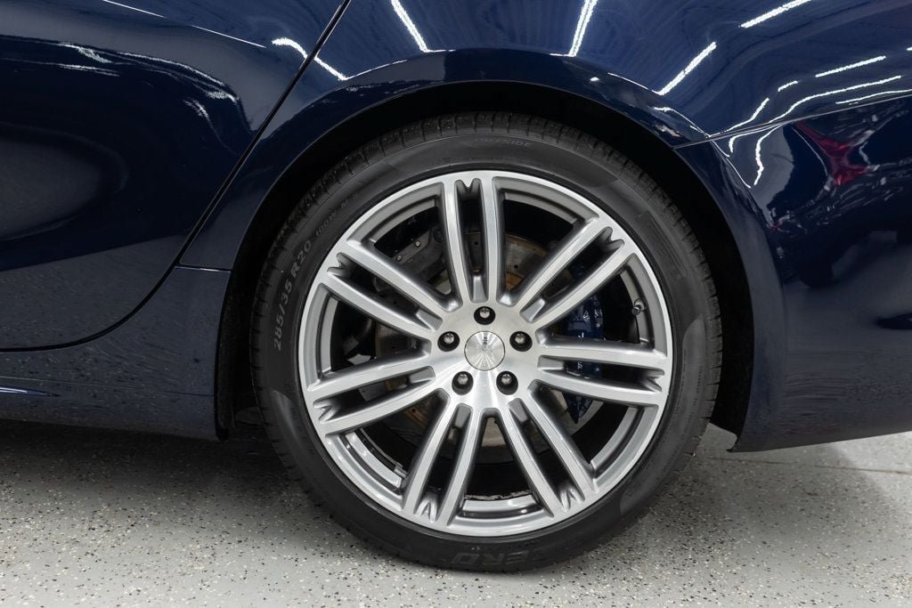 Used 2018 Maserati Ghibli S GranLusso RWD image 32