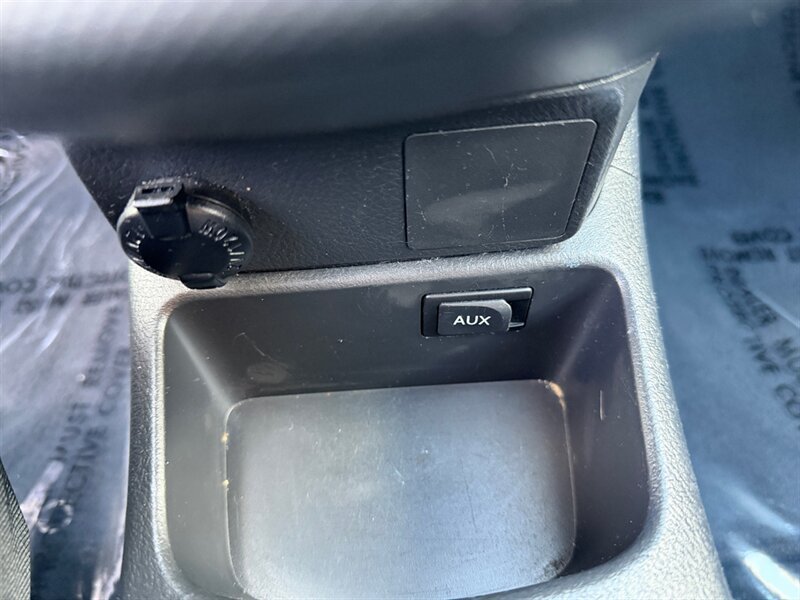 Used 2012 Toyota Matrix L FWD image 20