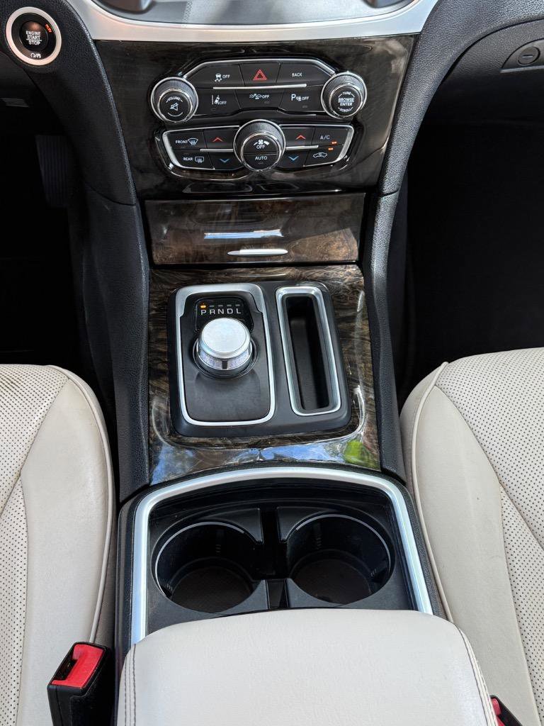 Used 2016 Chrysler 300 C w/ Safetytec Plus Group image 10