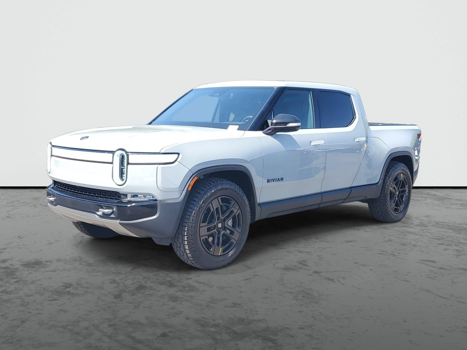 Used 2024 Rivian R1T Adventure Dual AWD/4WD image 2