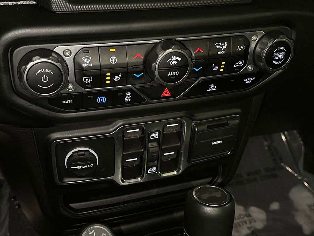 Used 2023 Jeep Wrangler Unlimited Sahara w/ Cold Weather Group image 24