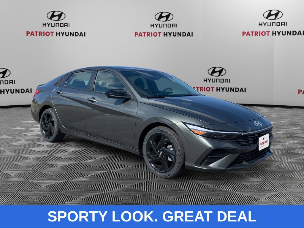 Used 2026 Hyundai Elantra Sport FWD image 1