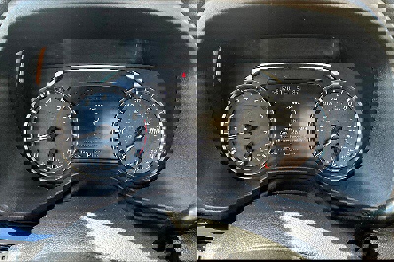 Used 2023 Nissan Titan SV image 22