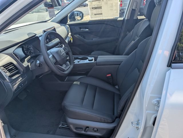 New 2026 Nissan Rogue Dark Armor AWD/4WD image 14