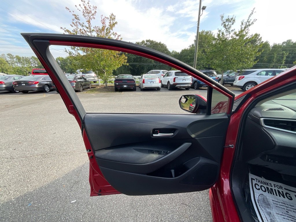 Used 2021 Toyota Corolla LE image 36