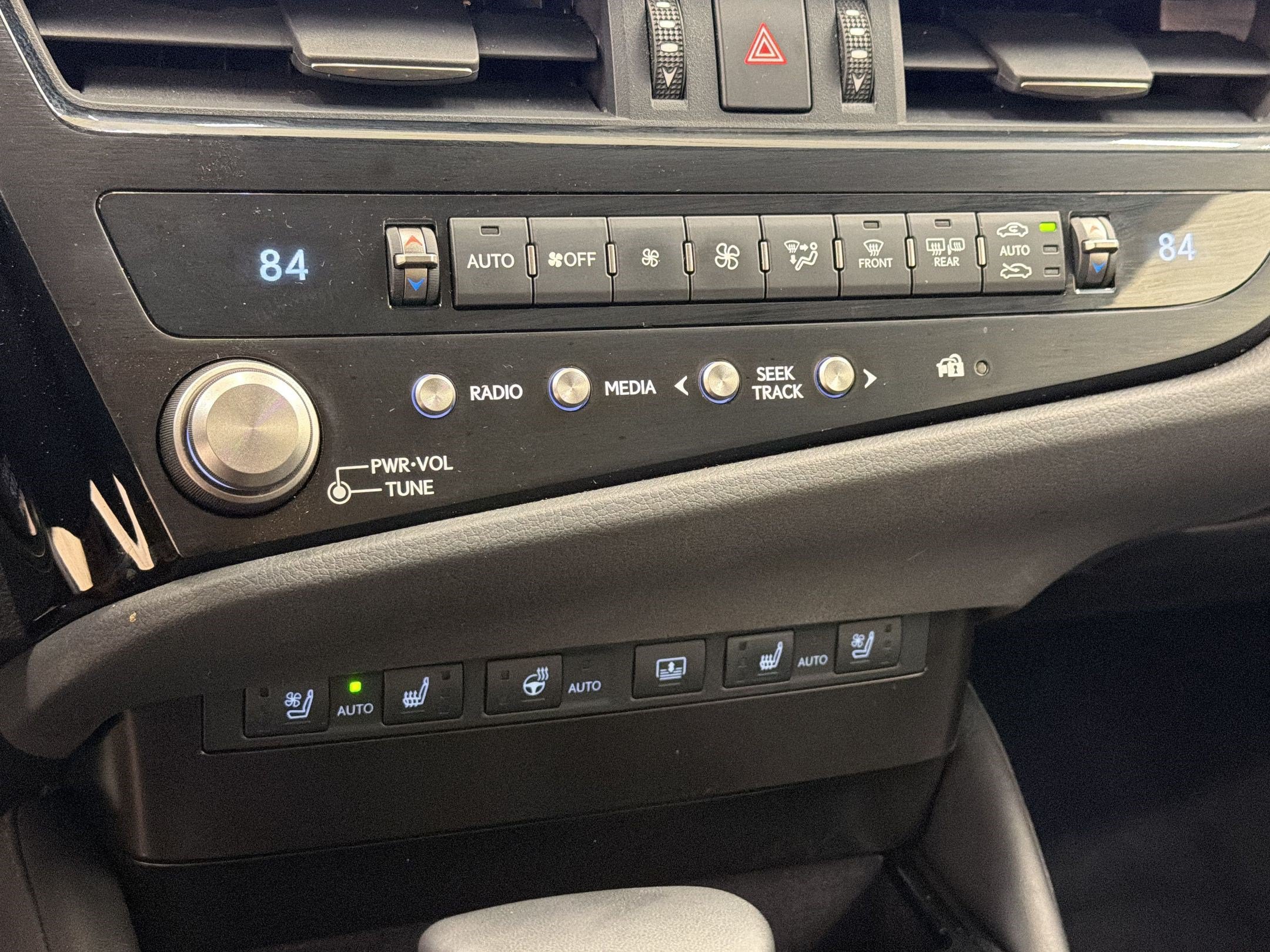 Used 2024 Lexus ES 350 w/ Accessory Package (Z1) FWD image 16