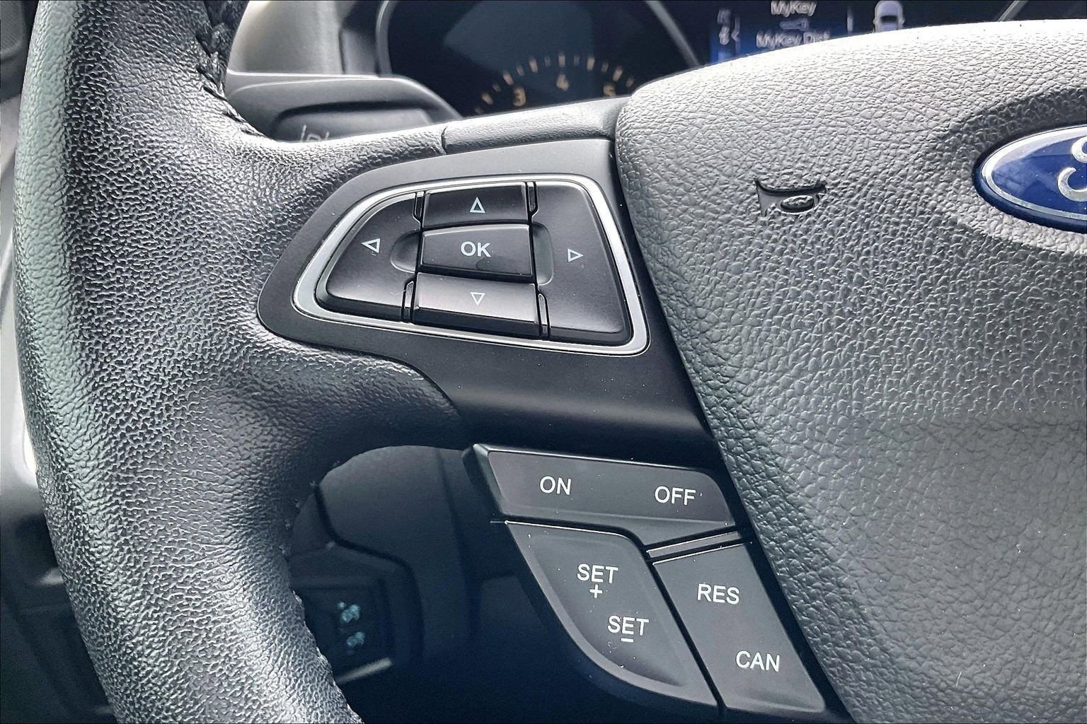 Used 2018 Ford Focus Titanium w/ Titanium Technology Package FWD image 21