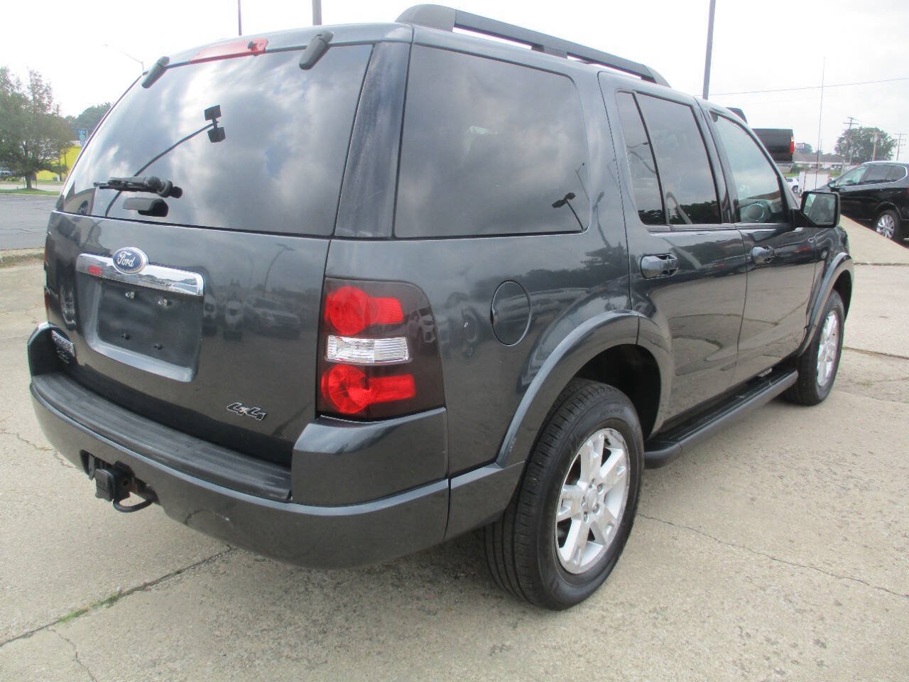 Used 2010 Ford Explorer XLT AWD/4WD image 6