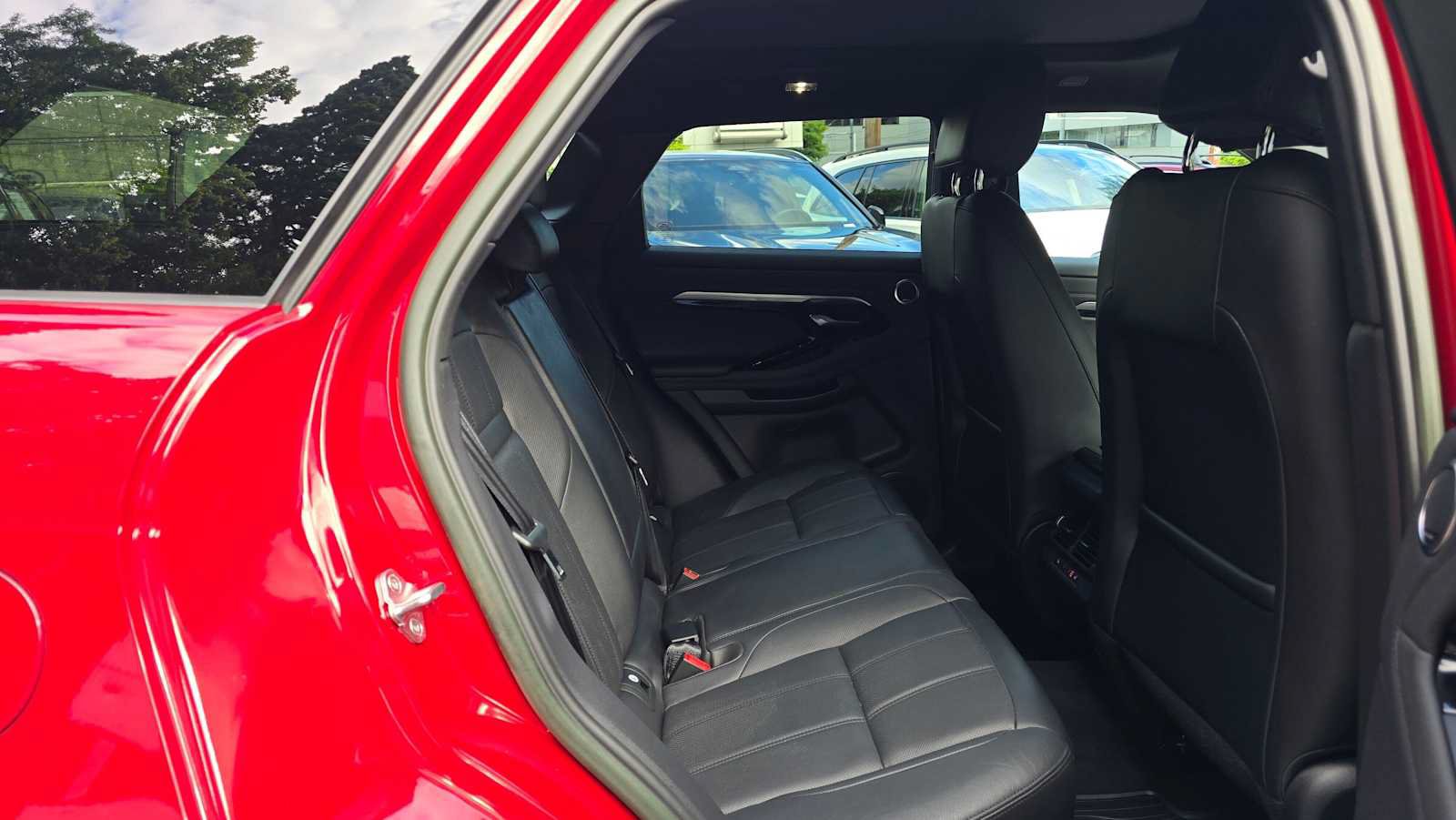 Used 2023 Land Rover Range Rover Evoque R-Dynamic SE AWD/4WD image 12