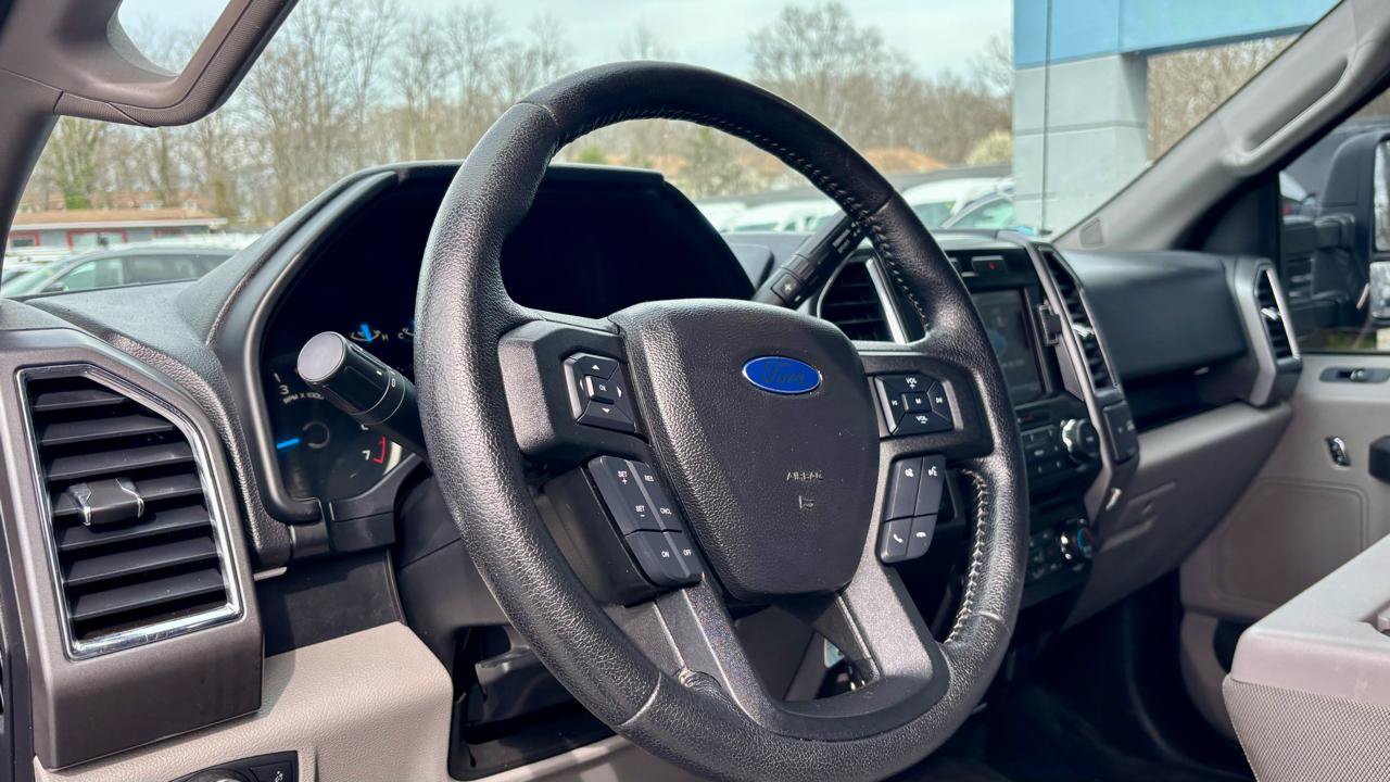 Used 2015 Ford F150 XLT w/ Equipment Group 302A Luxury AWD/4WD image 17