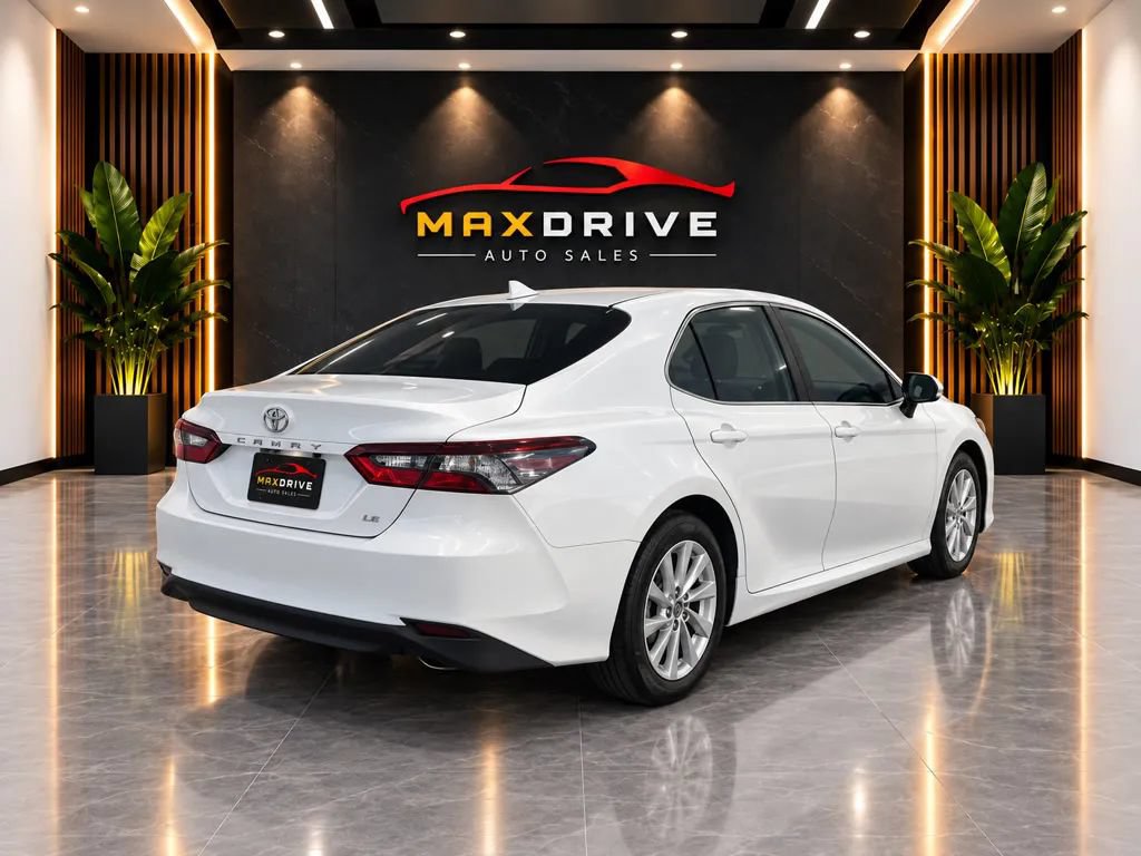 Used 2021 Toyota Camry LE FWD image 3