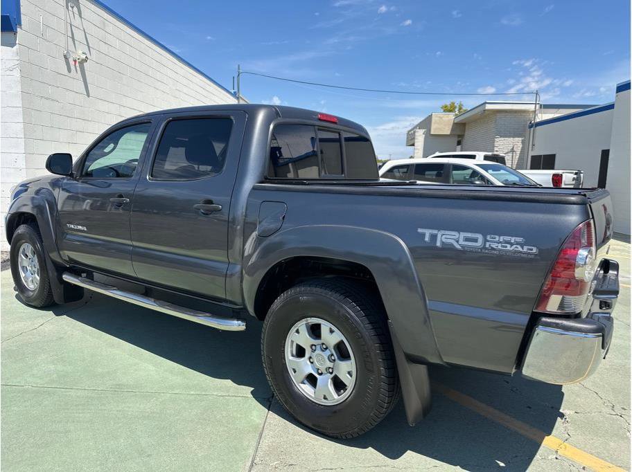 Used 2013 Toyota Tacoma PreRunner image 12
