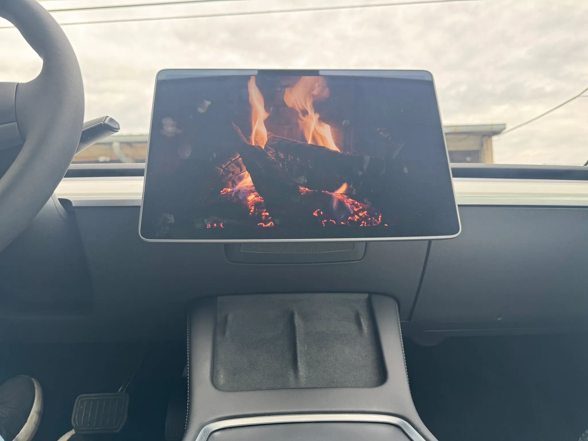 Used 2021 Tesla Model 3 Standard Range Plus image 17