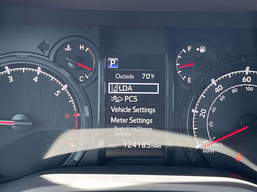 Used 2020 Toyota 4Runner SR5 Premium w/ Moonroof Package AWD/4WD image 25