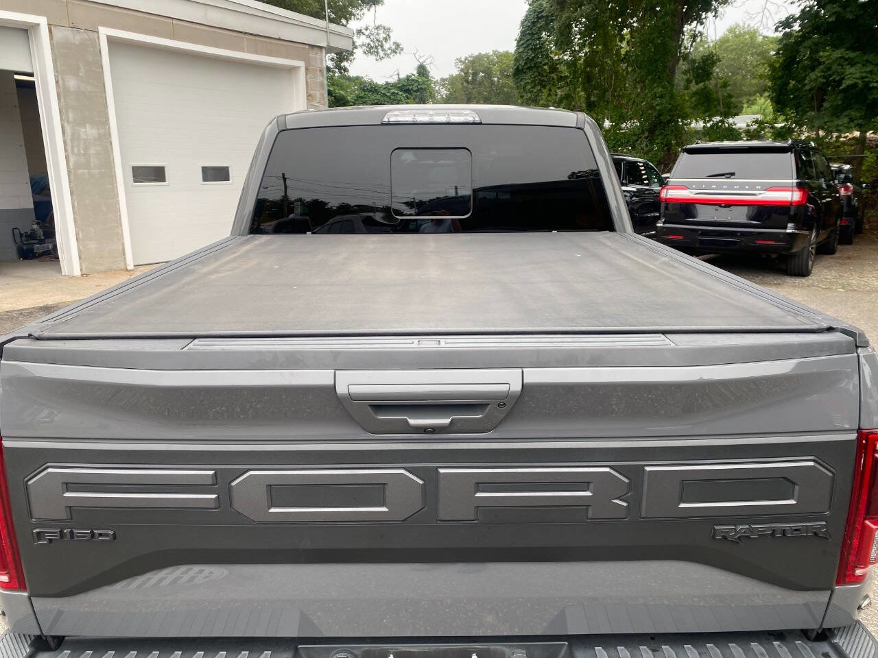 Used 2020 Ford F150 Raptor w/ Equipment Group 802A Luxury image 3