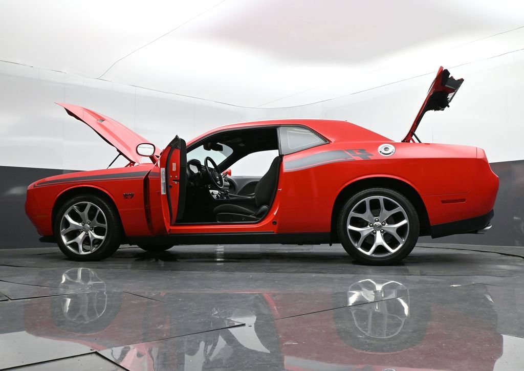 Used 2015 Dodge Challenger R/T w/ Quick Order Package 28B R/T image 33