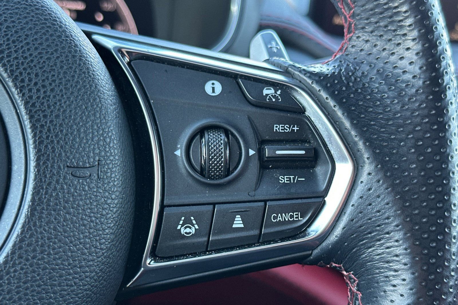 Used 2023 Acura MDX Type S image 39