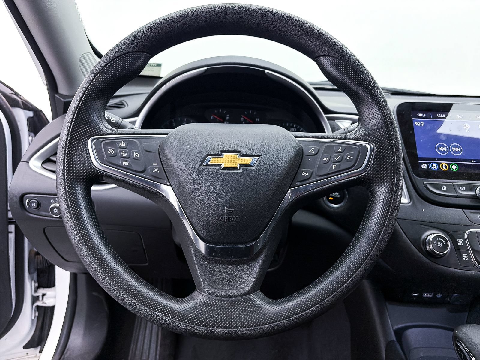 Used 2025 Chevrolet Malibu LS FWD image 24