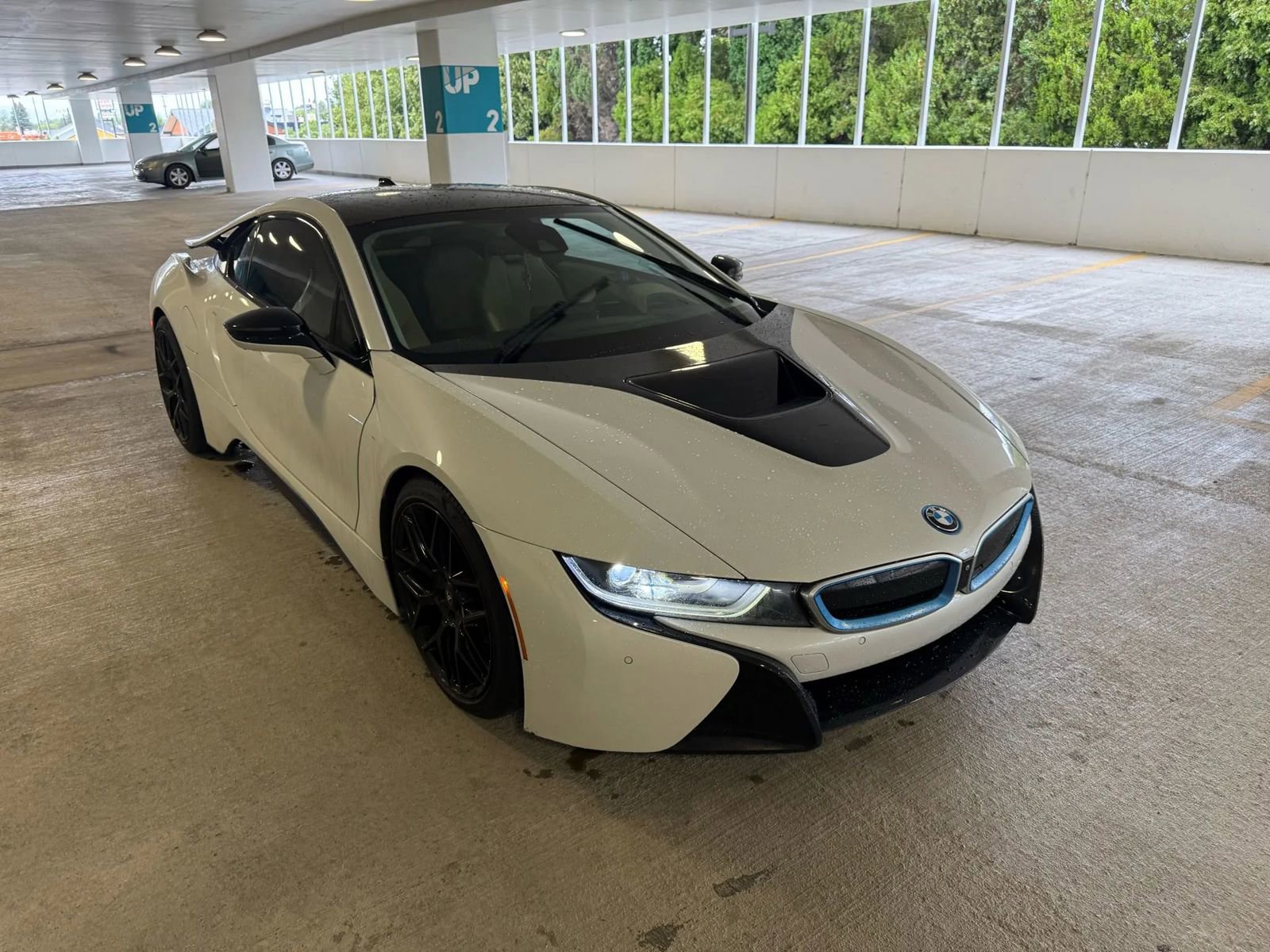 Used 2015 BMW i8 image 16