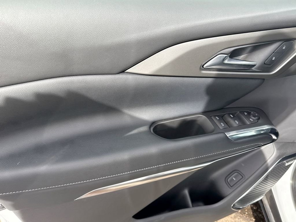 New 2025 Chevrolet Traverse LT w/ Enhanced Driving Package image 18