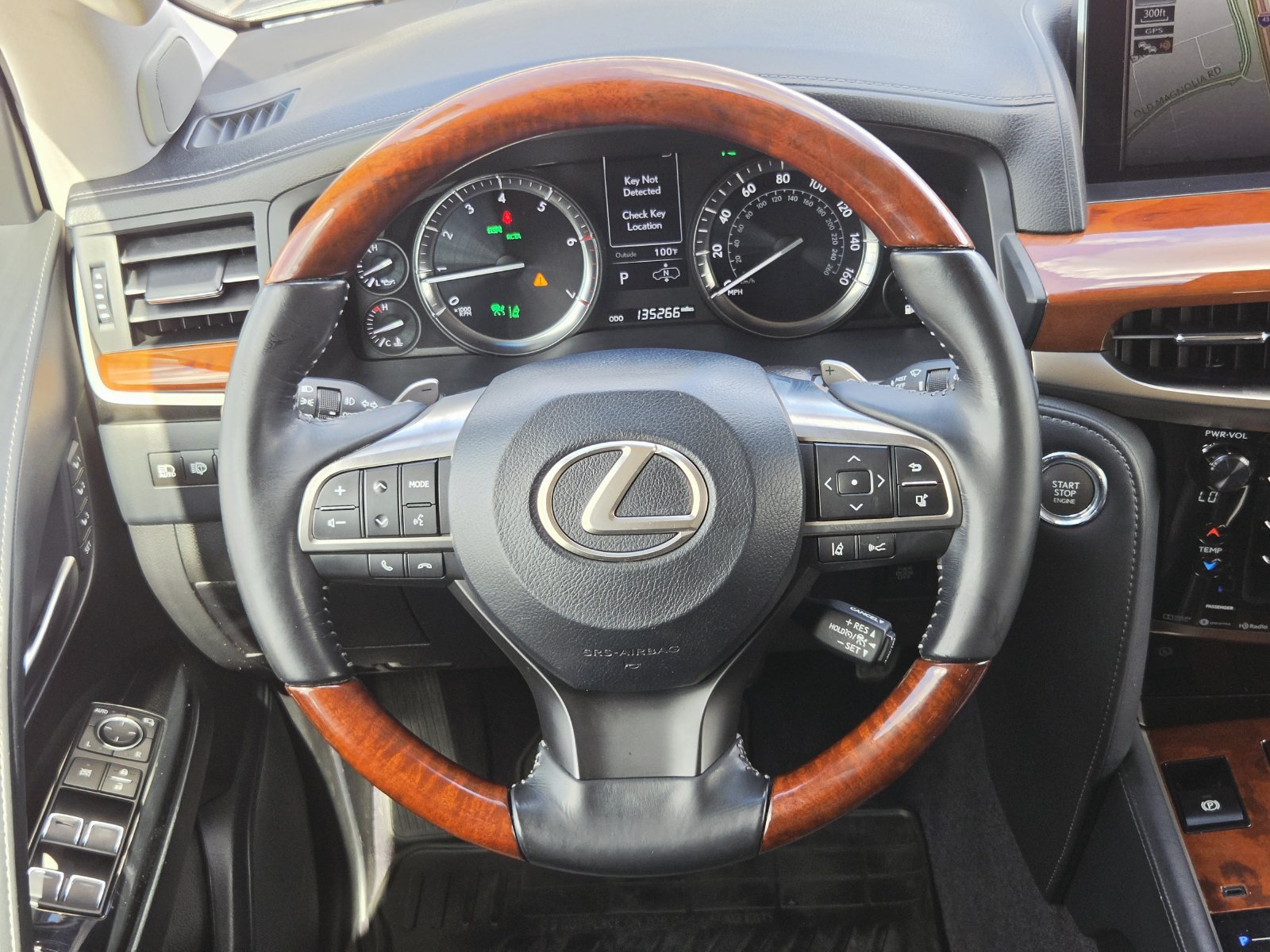 Used 2017 Lexus LX 570 4WD w/ Luxury Package image 26