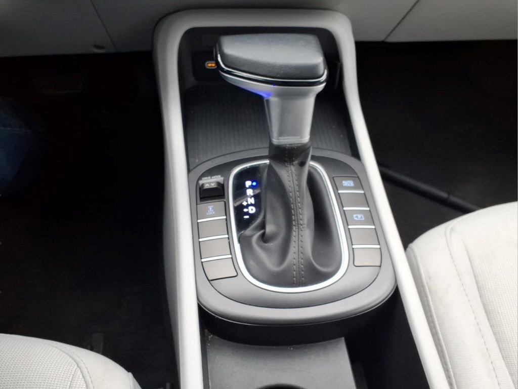 Used 2025 Hyundai Kona SEL image 13