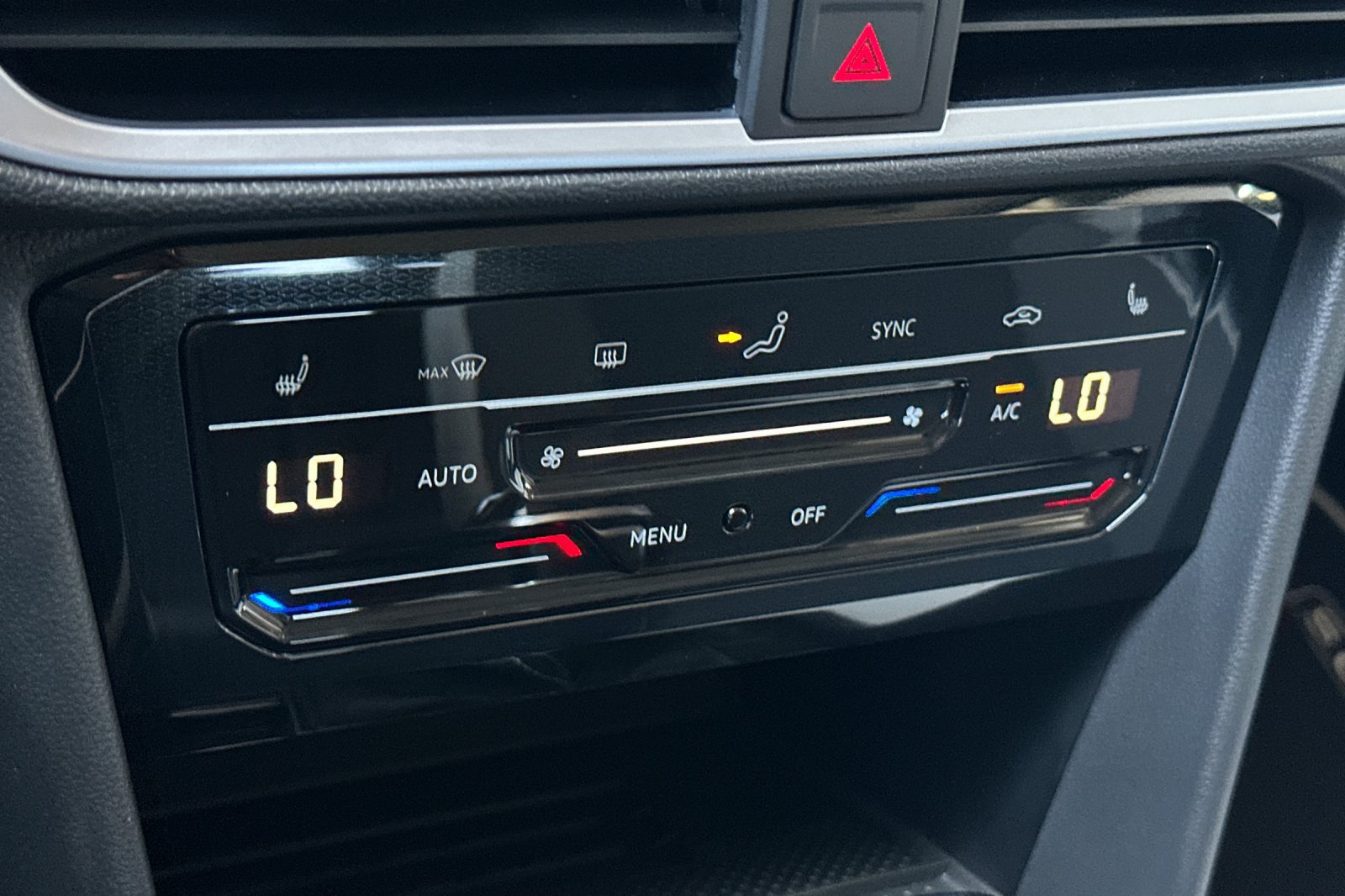 New 2026 Volkswagen Taos SE FWD image 18