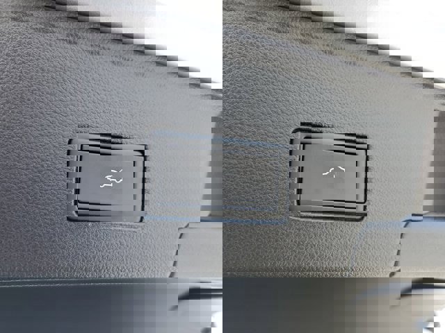 Used 2022 Volkswagen Atlas Cross Sport SEL R-Line image 14