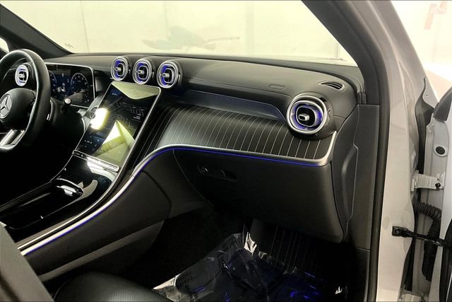 Used 2025 Mercedes-Benz GLC 300 4MATIC image 16