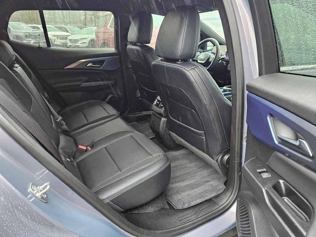 Used 2024 Chevrolet Equinox EV LT AWD/4WD image 15