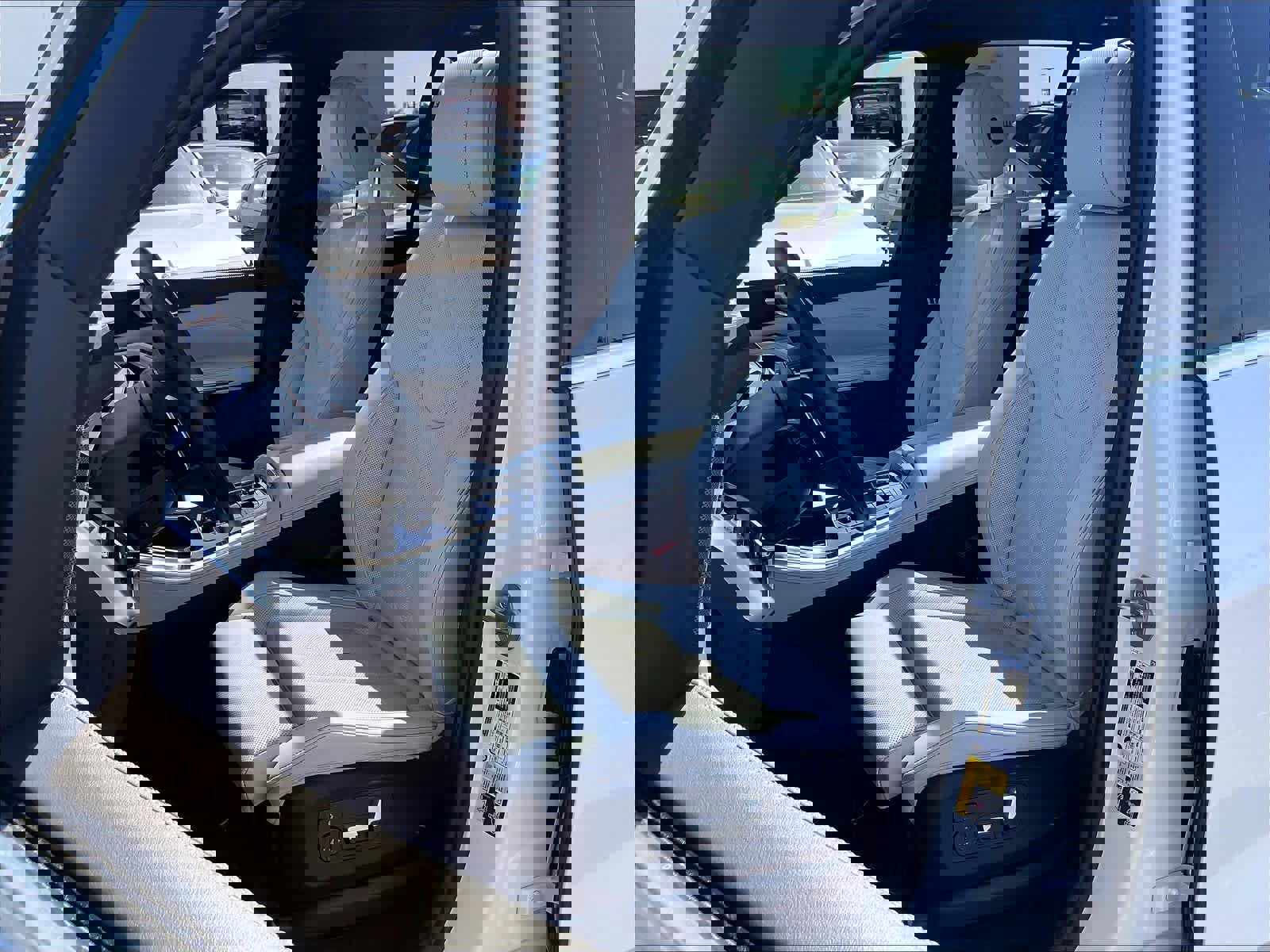 Used 2024 BMW X5 xDrive50e w/ Premium Package image 27