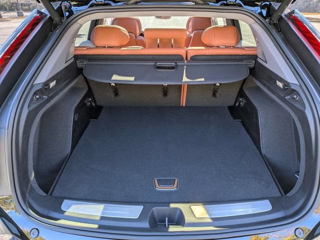 New 2026 Cadillac Optiq Luxury 2 RWD image 30