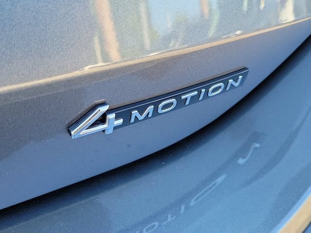 Certified 2025 Volkswagen Tiguan SE R-Line AWD/4WD image 7