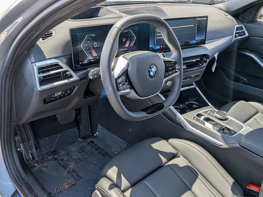Used 2025 BMW 330i xDrive Sedan AWD/4WD image 8