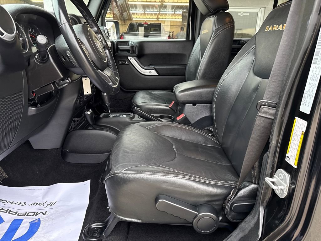 Used 2015 Jeep Wrangler Unlimited Sahara w/ Connectivity Group image 9