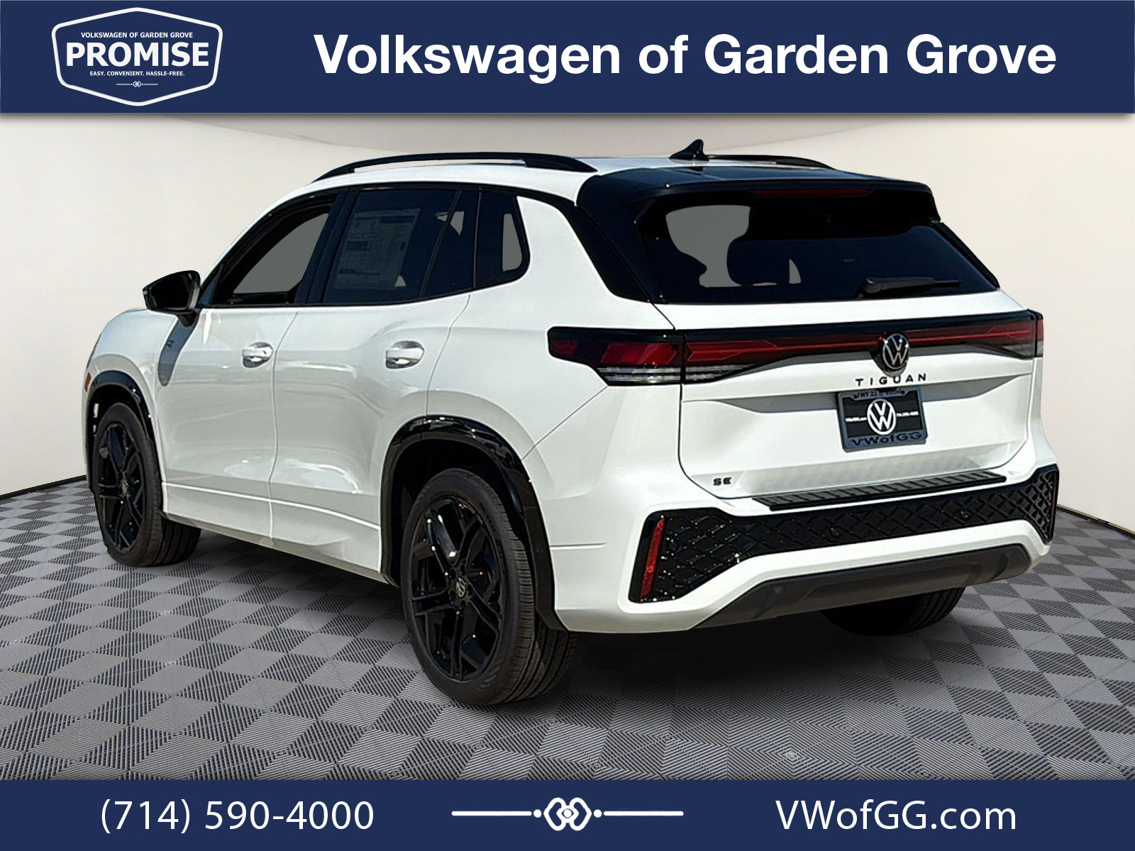 New 2026 Volkswagen Tiguan SE R-Line FWD image 6