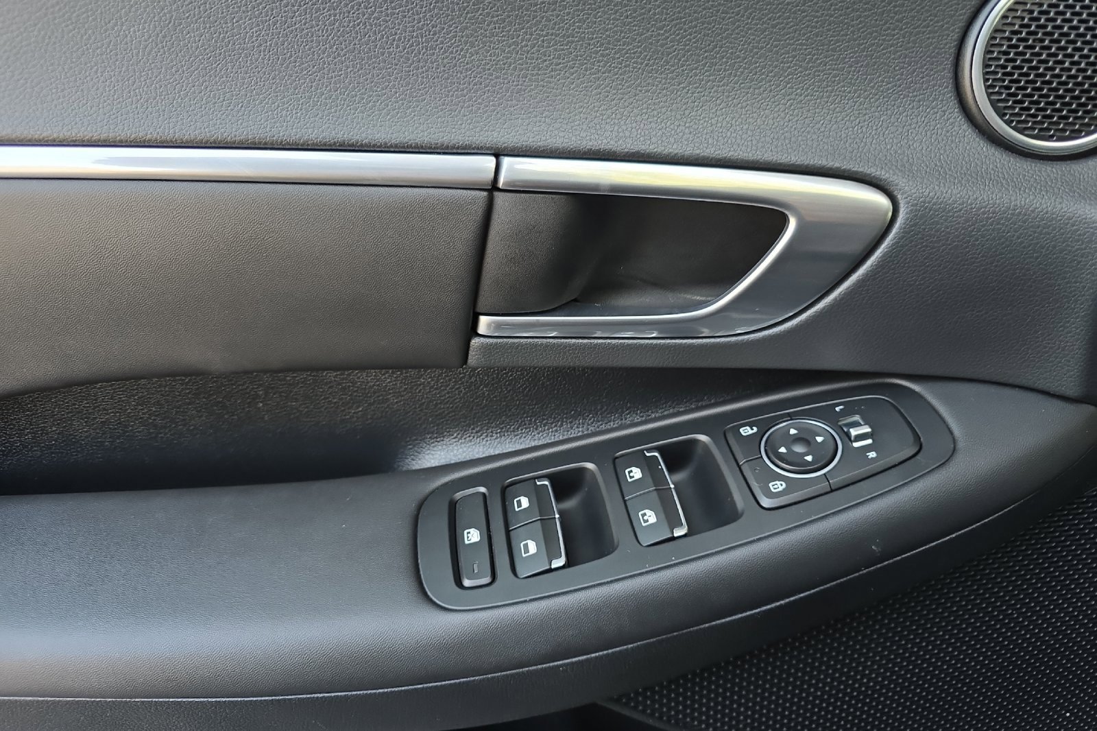 Used 2022 Hyundai Sonata SEL image 12