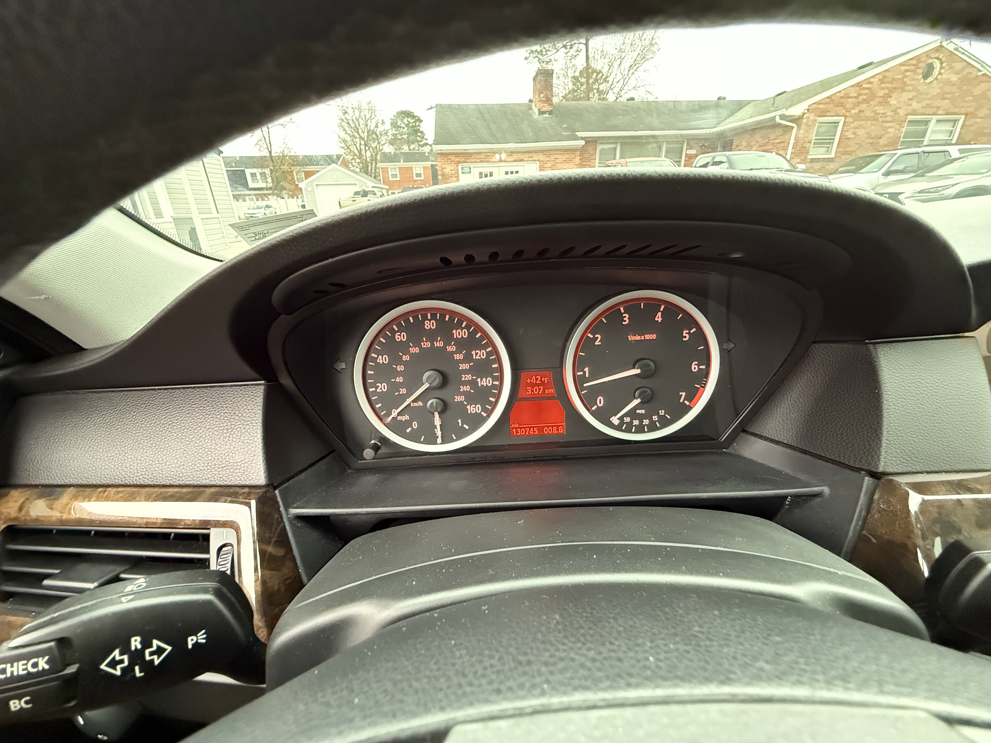 Used 2004 BMW 545i Sedan image 25