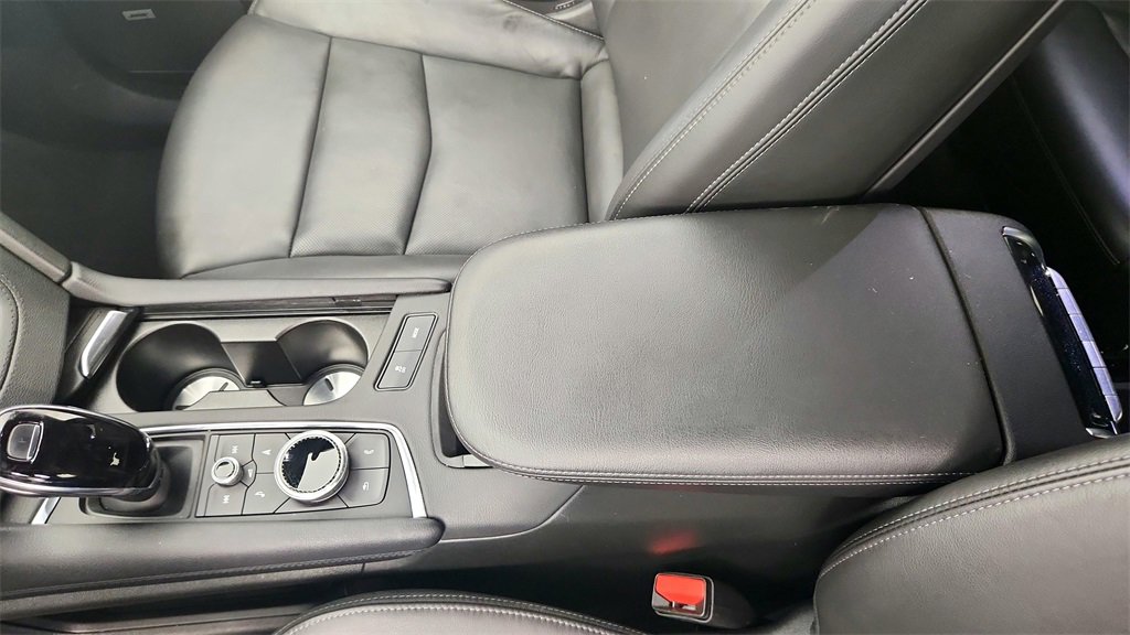 Used 2025 Cadillac XT6 Premium Luxury image 21