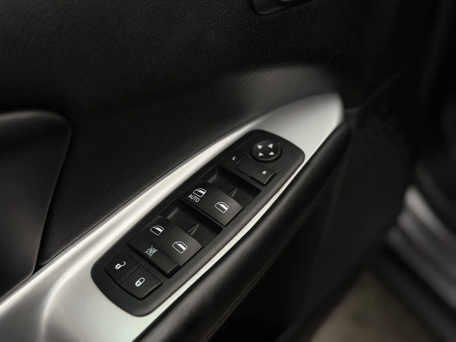 Used 2016 Dodge Journey SE w/ Popular Equipment Group image 24
