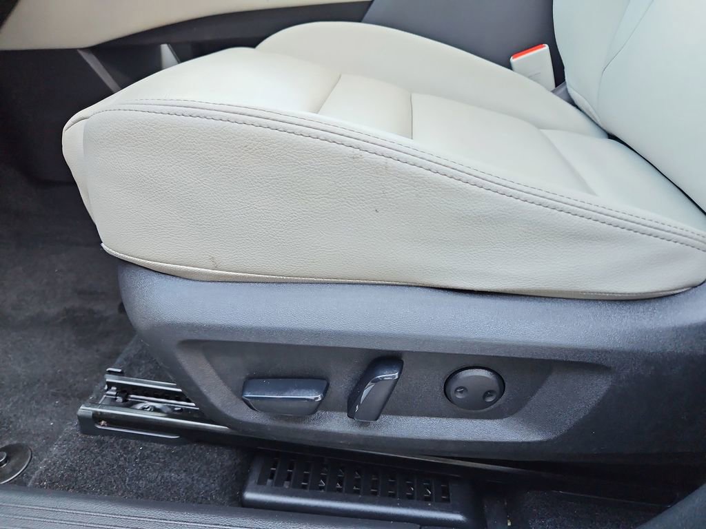 Used 2023 Nissan Rogue SL w/ SL Premium Package image 27