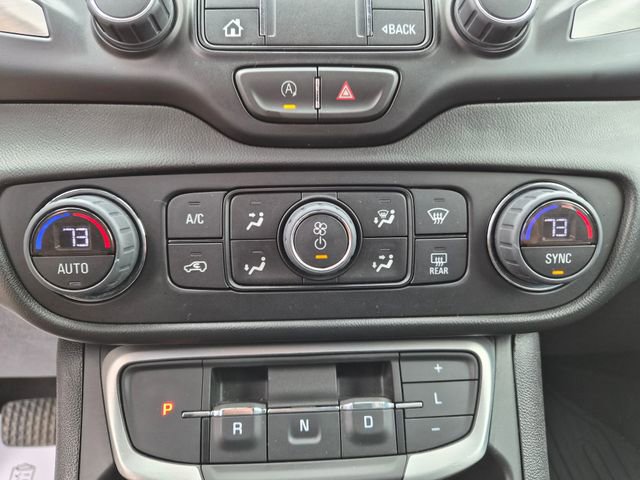 Used 2022 GMC Terrain SLT w/ Infotainment Package II AWD/4WD image 29