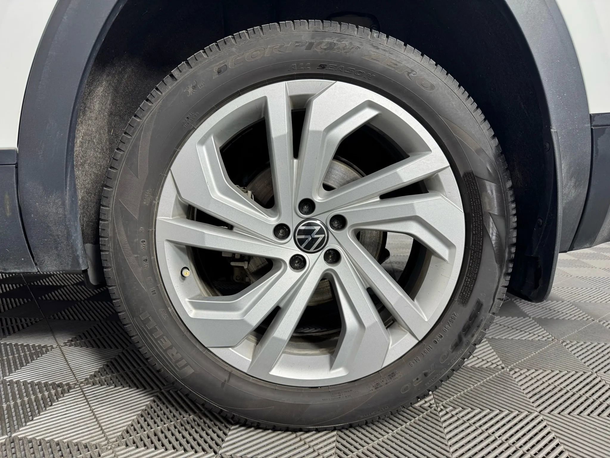 Used 2021 Volkswagen Atlas SE image 49